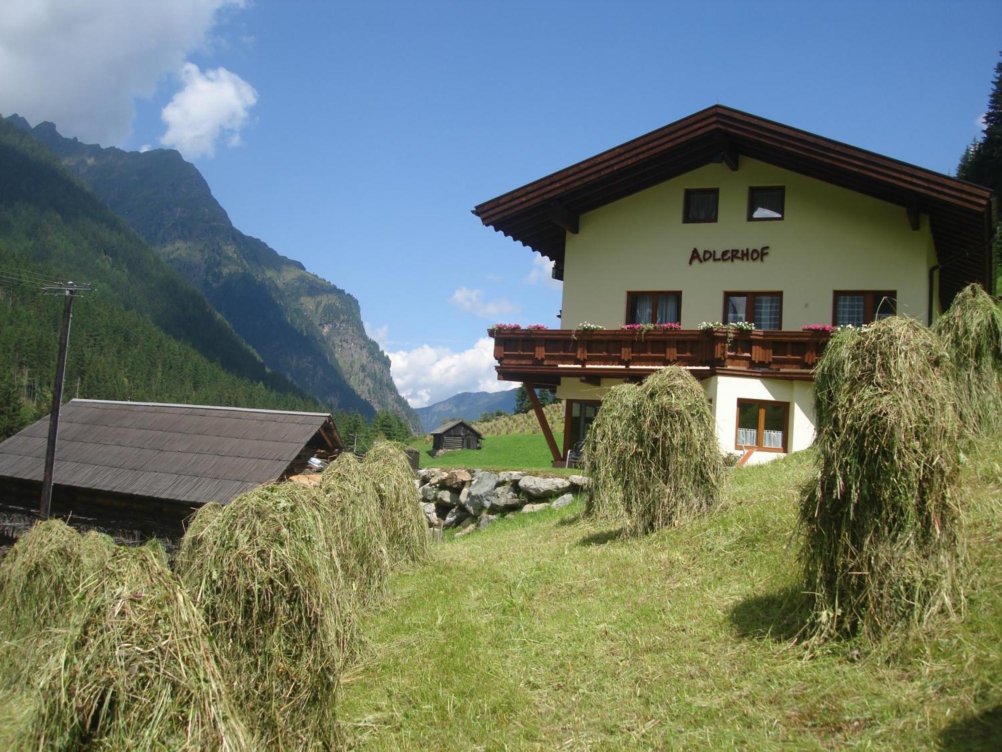Adlerhof Apartment Sankt Leonhard im Pitztal Exterior photo